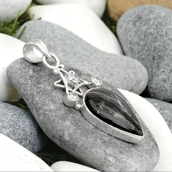 Uniquely striking black malachite sterling silver pendants - Picture 5 of 6